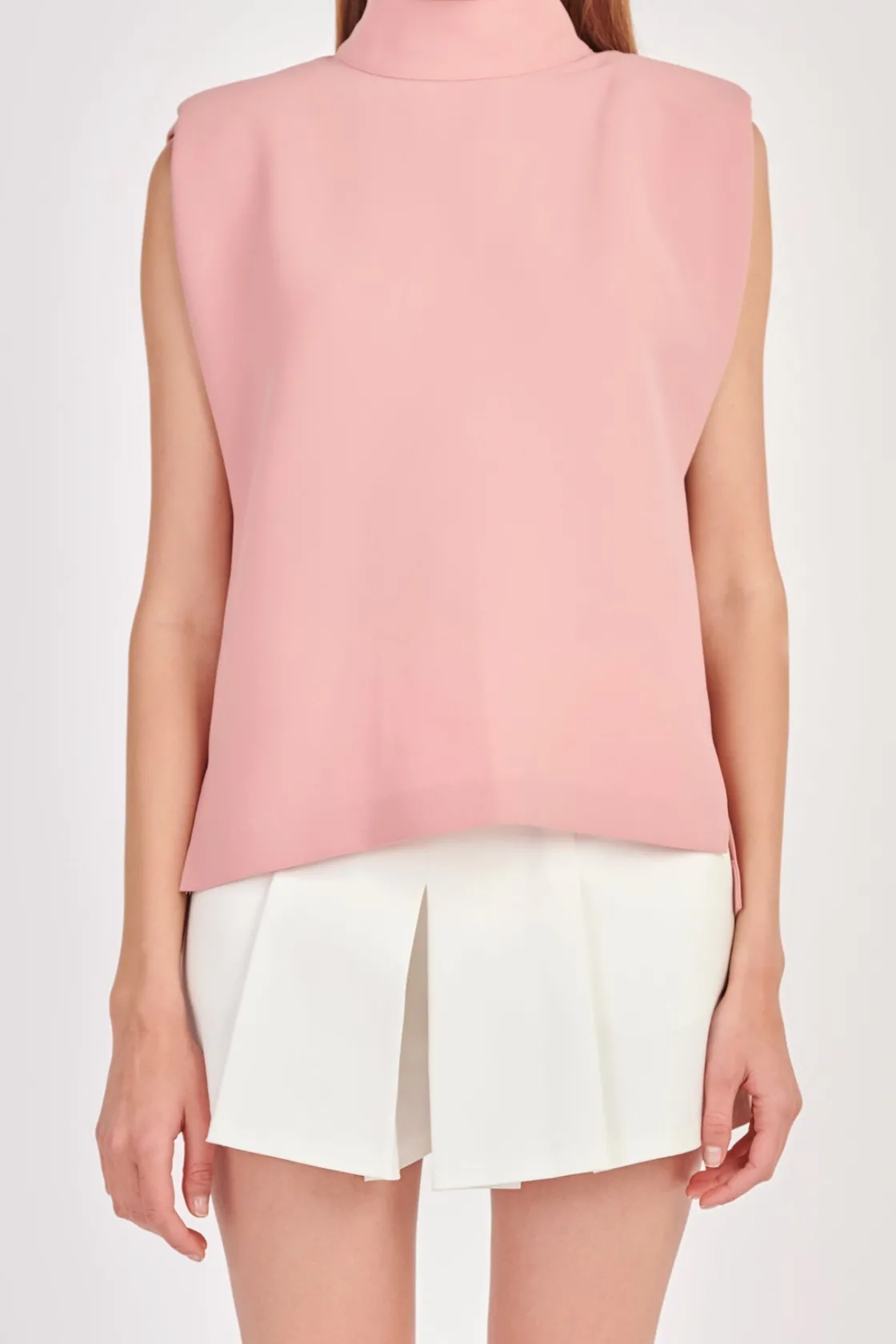 english_factory__mock_nec_0.webp ENGLISH FACTORY Tops*- Mock Neck Shoulder Pad Top