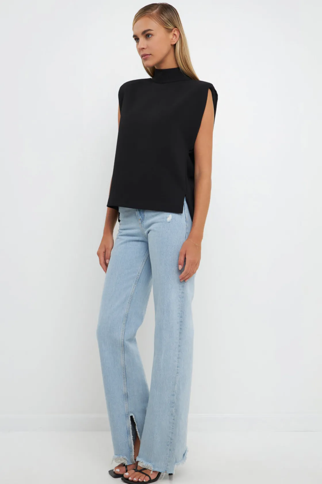 english_factory__mock_nec_6.webp ENGLISH FACTORY Tops*- Mock Neck Shoulder Pad Top