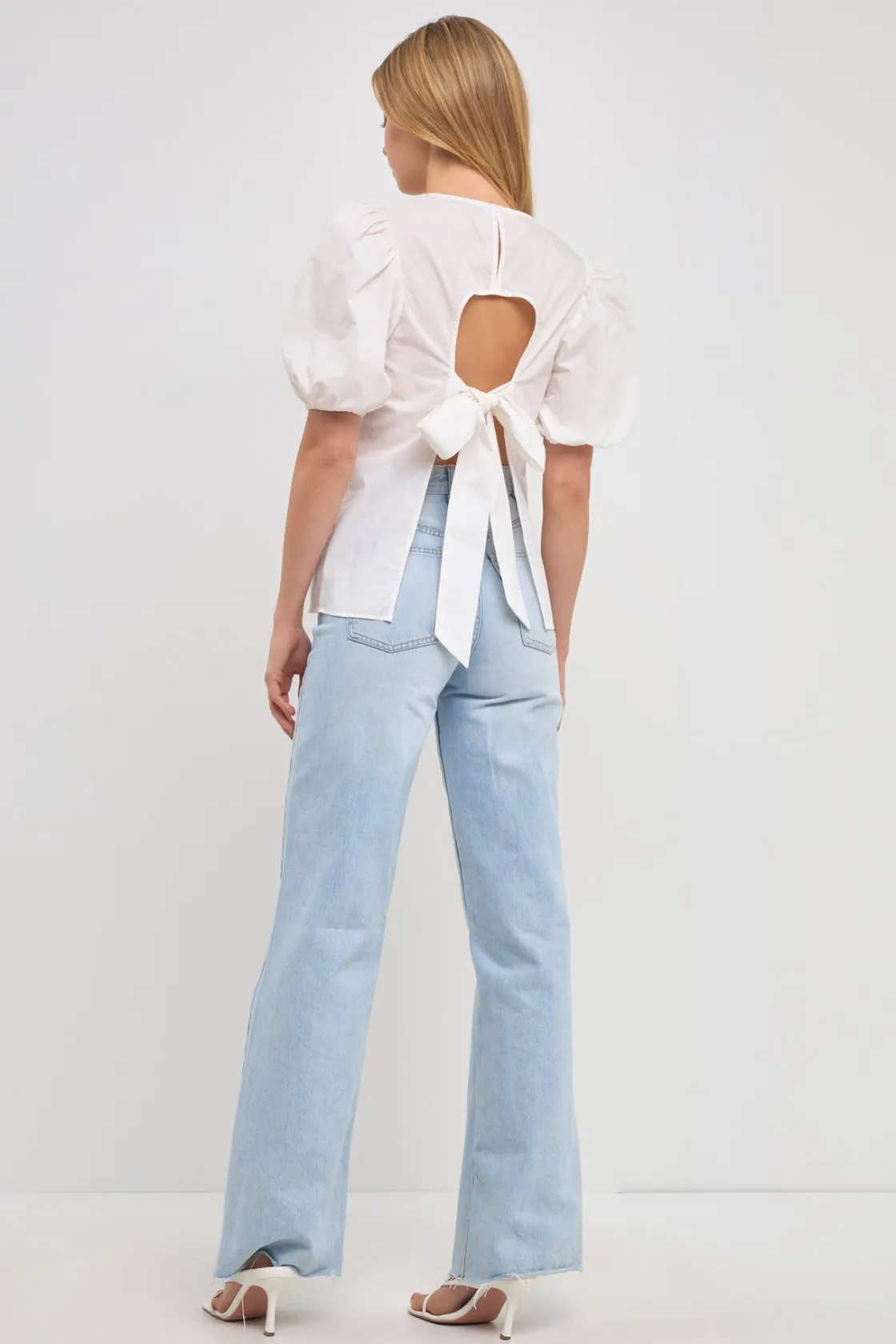 english_factory__open_bac_2.webp ENGLISH FACTORY Tops*- Open Back Bow Detail Top with Puff Sleeves WHITE