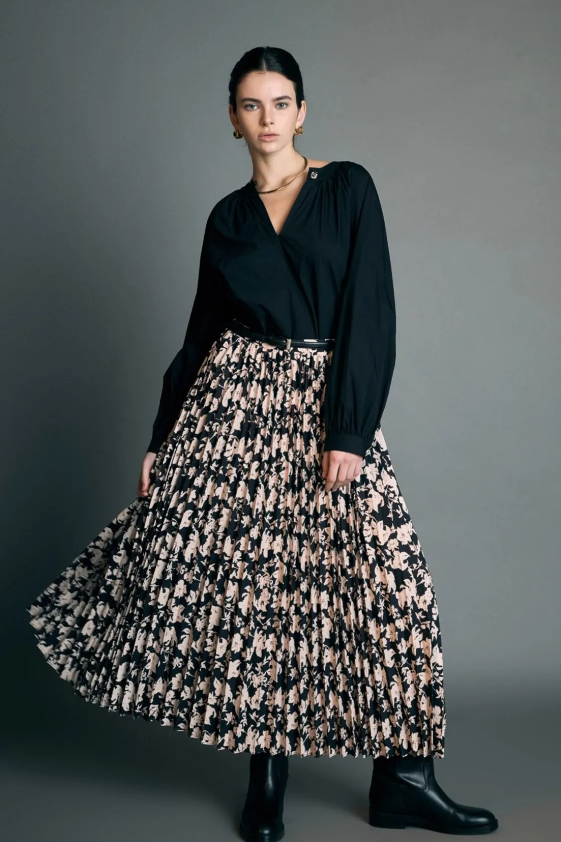 english_factory__pleated__4-5.webp ENGLISH FACTORY Skirts | Tops*- Pleated Print Midi Skirt BLACKMULTI