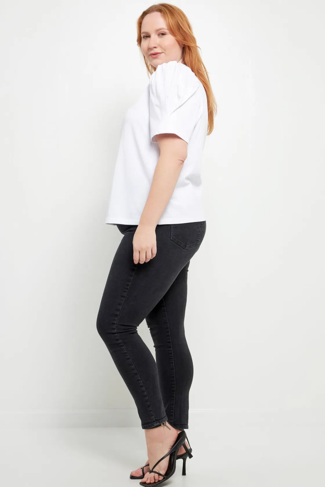 english_factory__plus_siz_1-9.webp ENGLISH FACTORY Tops*- Plus Size Short Puff Sleeve Knit Top WHITE