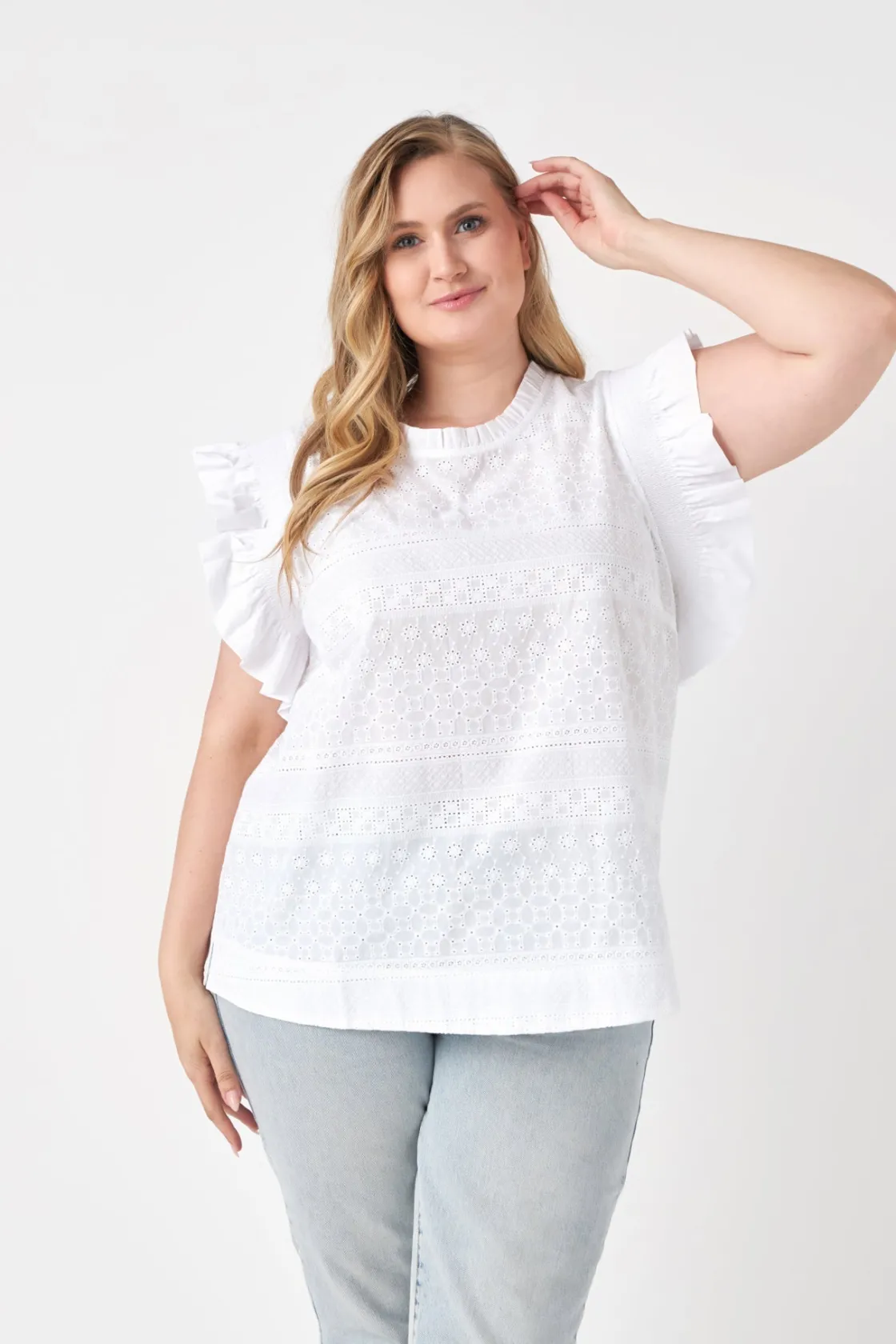 english_factory__plus_siz_3-17.webp ENGLISH FACTORY Tops*- Plus Size Ruffle Sleeve Embroidered Cotton Top WHITE