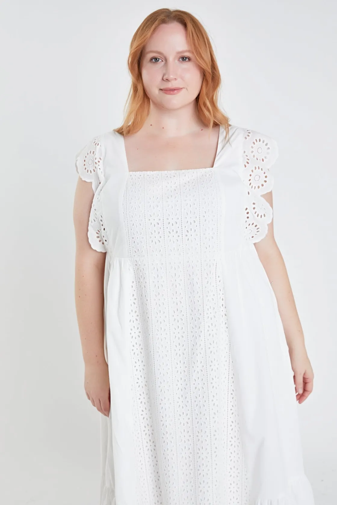 english_factory__plus_siz_3-5.webp ENGLISH FACTORY Tops*- Plus Size Eyelet Maxi Dress WHITE
