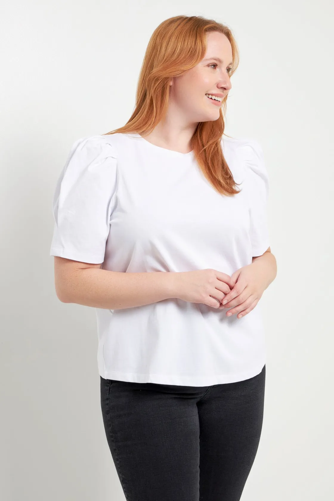 english_factory__plus_siz_3-9.webp ENGLISH FACTORY Tops*- Plus Size Short Puff Sleeve Knit Top WHITE