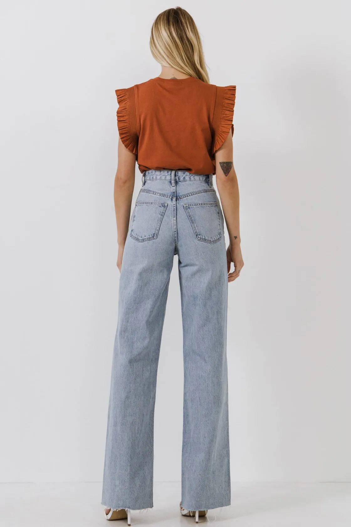 english_factory__poplin_k_16.webp ENGLISH FACTORY Tops*- Poplin Knit Mixed Ruffle Detail Top