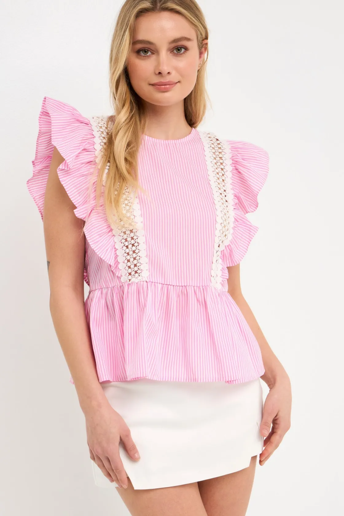 english_factory__poplin_r_3-2.webp ENGLISH FACTORY Tops*- Poplin Ruffle With Lace Trim Top PINKWHITESTRIPE