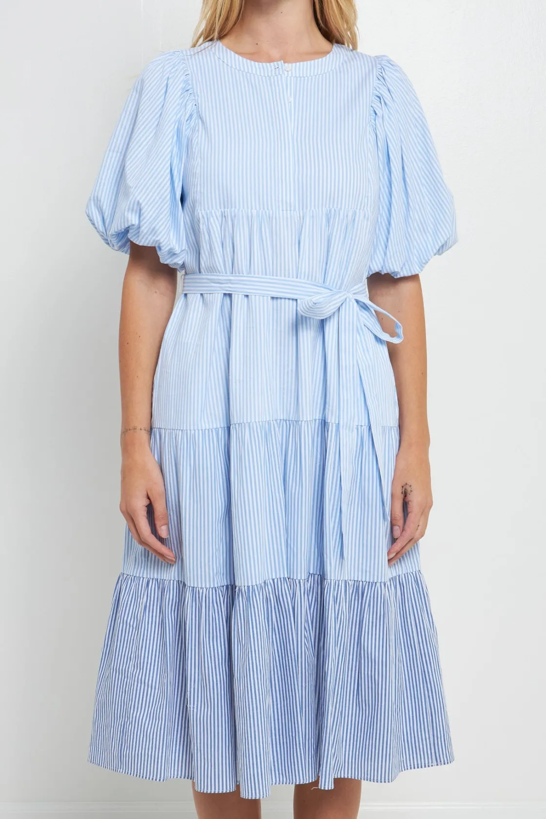 english_factory__puff_sle_0-11.webp ENGLISH FACTORY Puff Sleeve | Tops*- Puff Sleeve Round Neckline Midi Dress BLUE