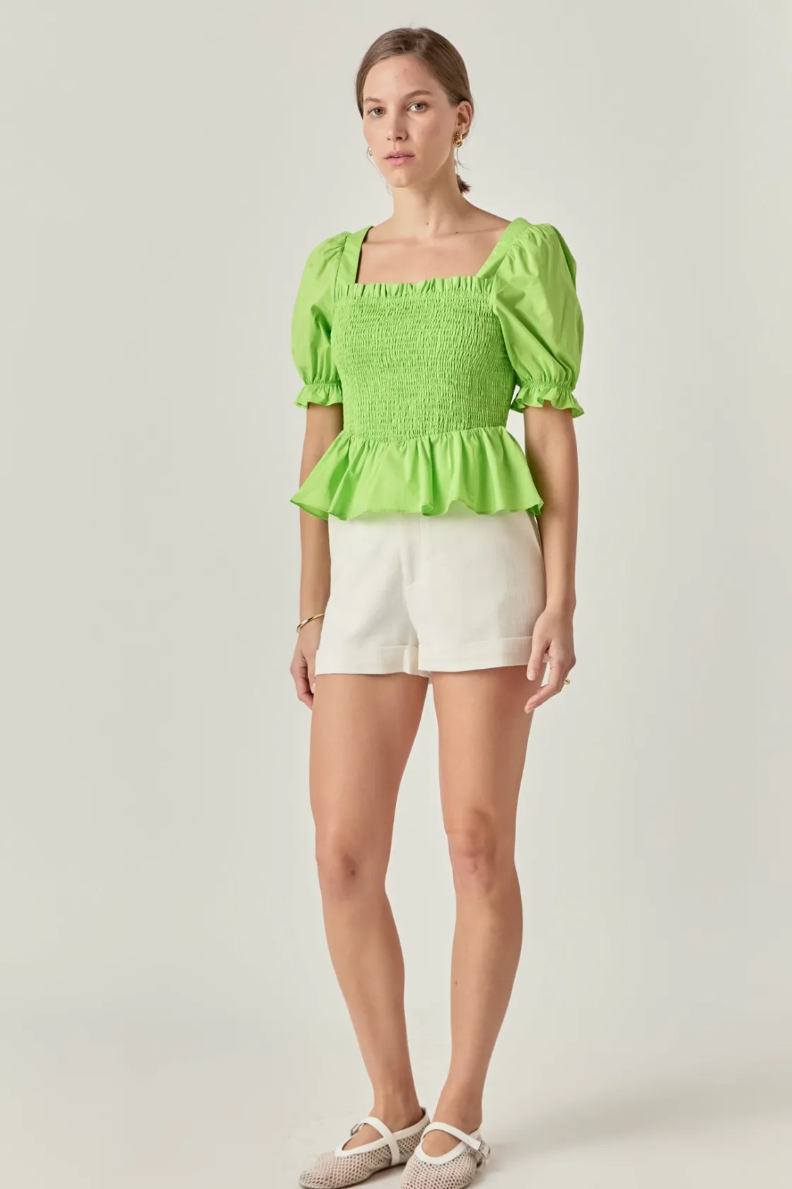 english_factory__puff_sle_1-6.webp ENGLISH FACTORY Tops*- Puff Sleeve Top with Square Neckline CHARTREUSE