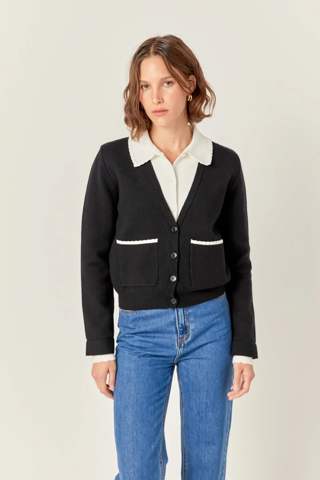 english_factory__scallop__3-19.webp ENGLISH FACTORY Sweaters & Knits | Tops*- Scallop Varsity Cardigan BLACK/WHITE