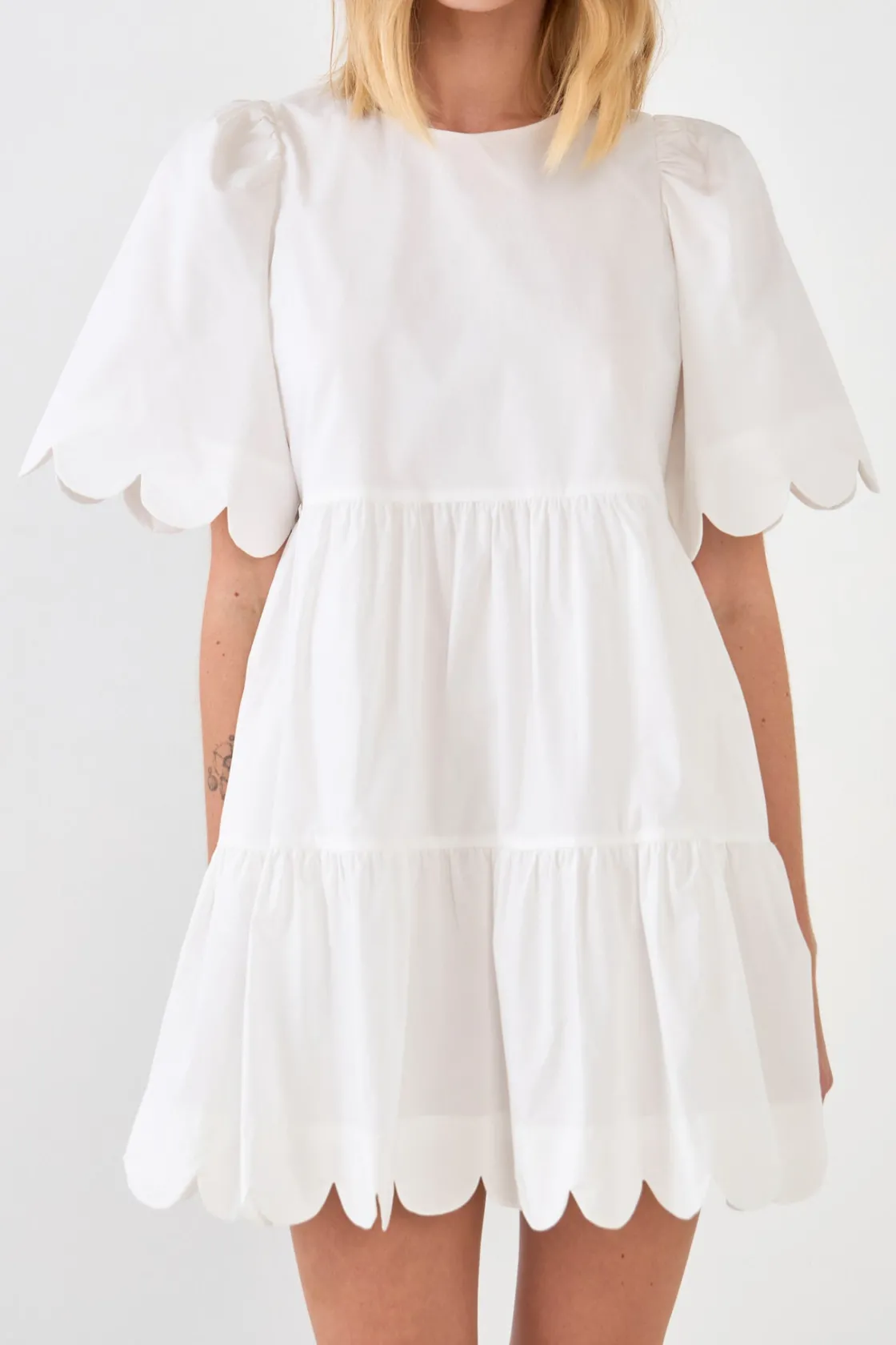 english_factory__scallop__30.webp ENGLISH FACTORY White Dresses | Tops*- Scallop Detail Tiered Mini Dress
