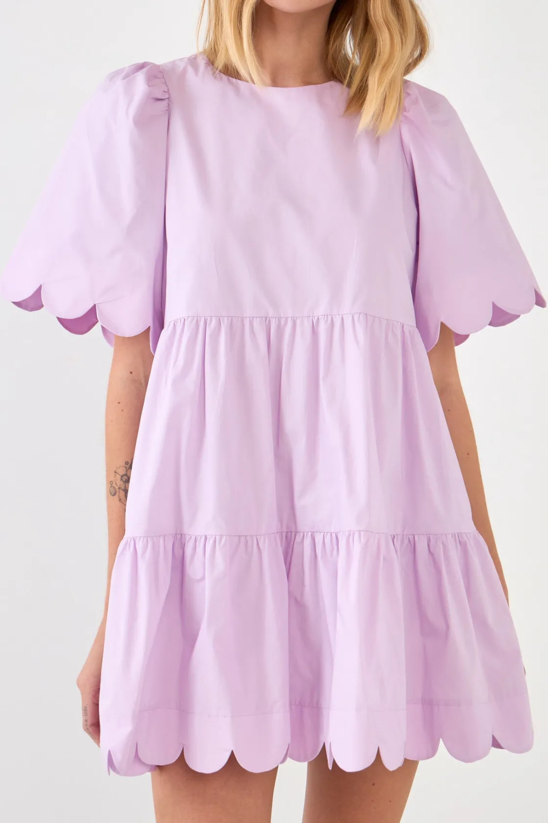 english_factory__scallop__35.webp ENGLISH FACTORY White Dresses | Tops*- Scallop Detail Tiered Mini Dress