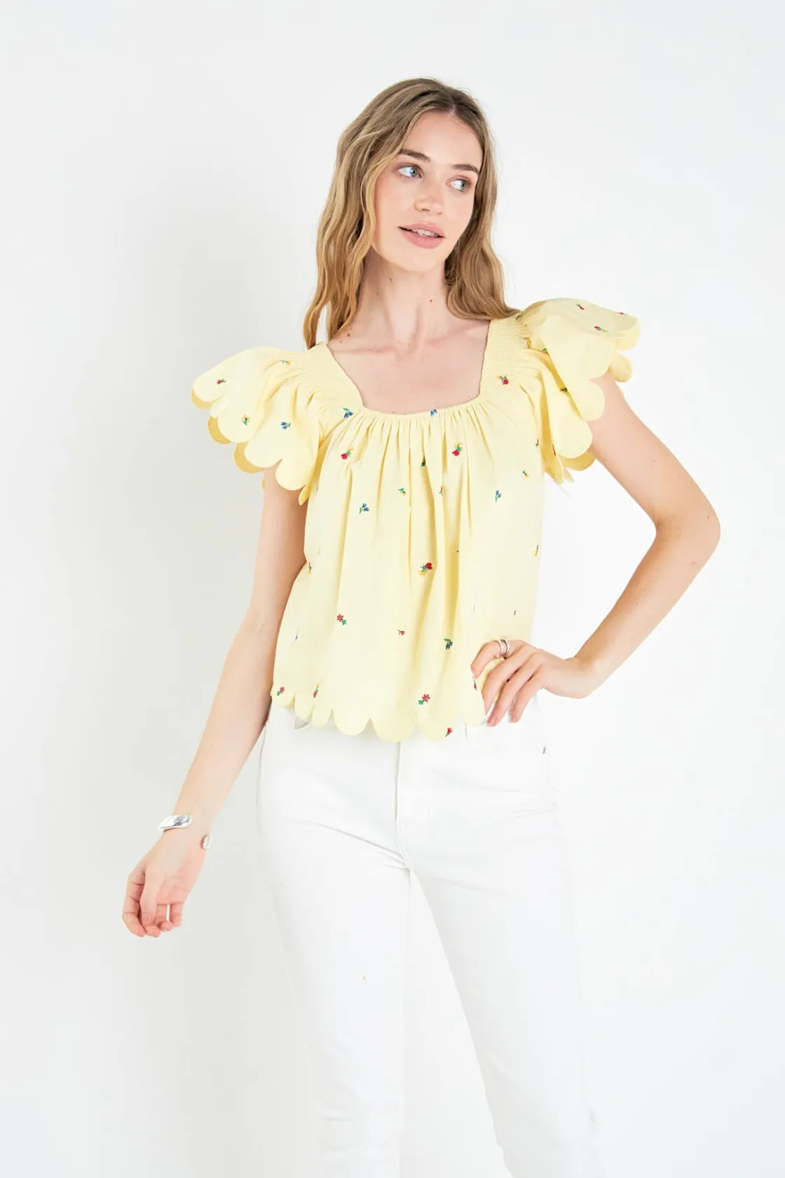 english_factory__scallope_8-1.webp ENGLISH FACTORY Tops*- Scalloped Hem Ruffle Detail Top