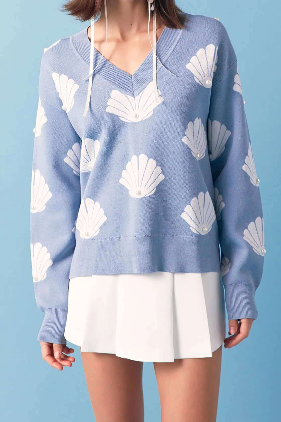 english_factory__shell_mo_0.webp ENGLISH FACTORY Sweaters & Knits*- Shell Motif Sweater with Pearl Trim SKYBLUE/WHITE