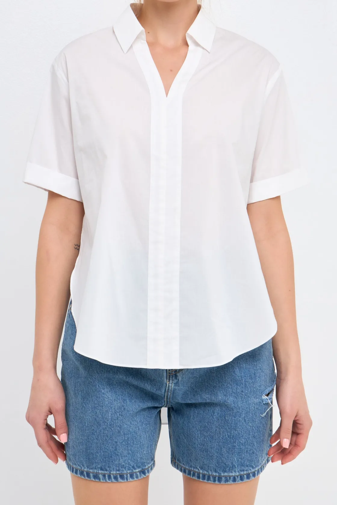 english_factory__side_sli_0.webp ENGLISH FACTORY Tops*- Side Slit Long Shirt WHITE