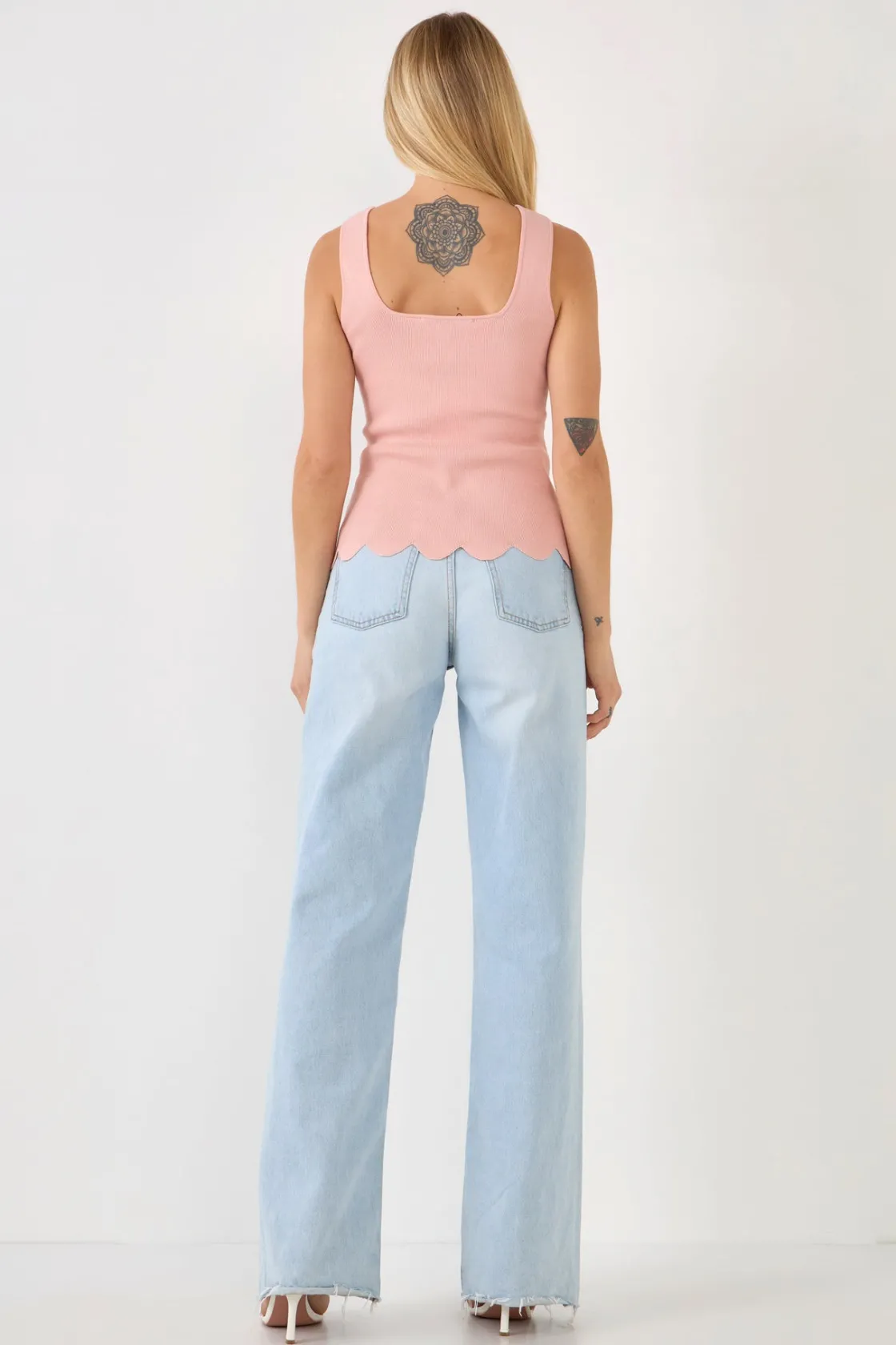 english_factory__square_n_1.webp ENGLISH FACTORY Tops*- Square neckline Scallop Edge Knit Tank Top PINK