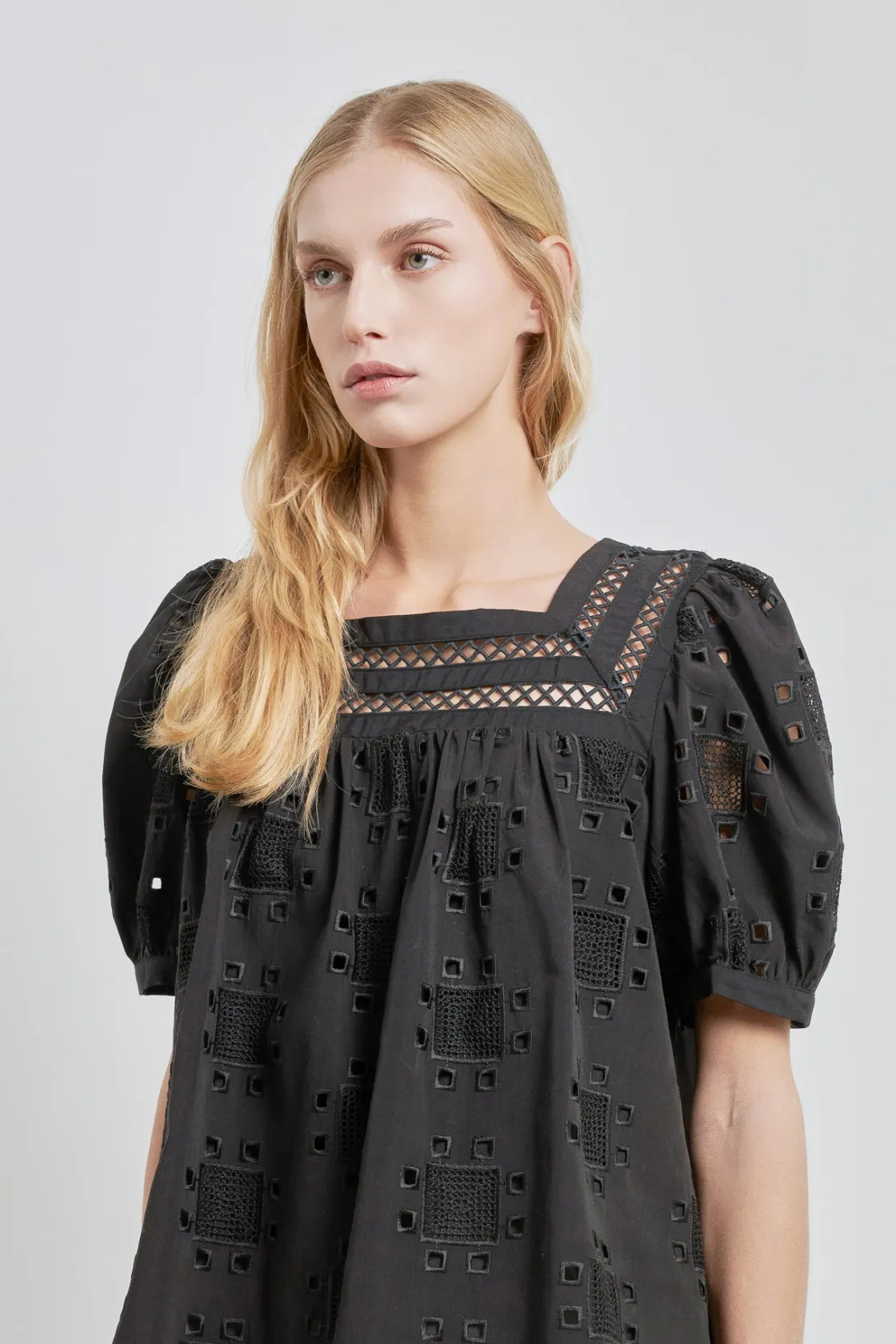english_factory__square_n_3-3.webp ENGLISH FACTORY Tops*- Square Neck Embroidered Top