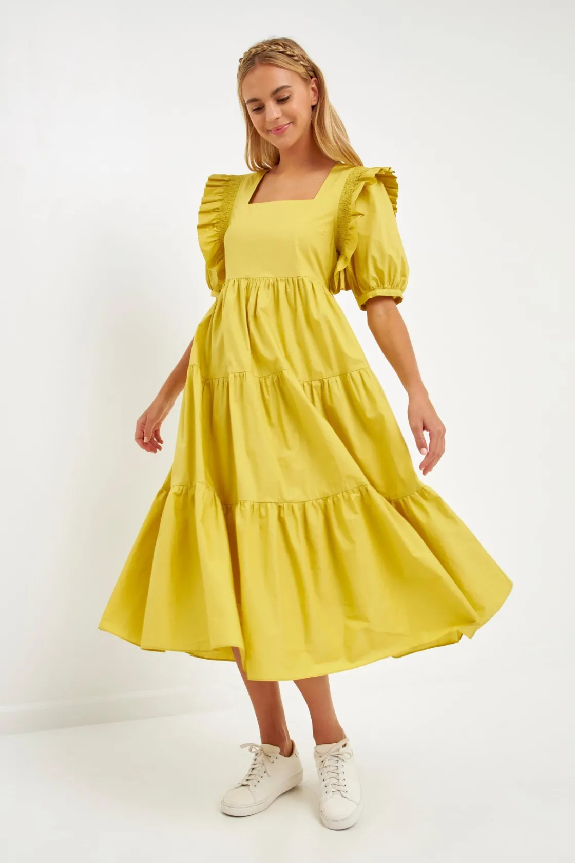 english_factory__square_n_8-2.webp ENGLISH FACTORY Puff Sleeve | Tops*- Square Neck Ruffle Smocked Detail Midi Dress