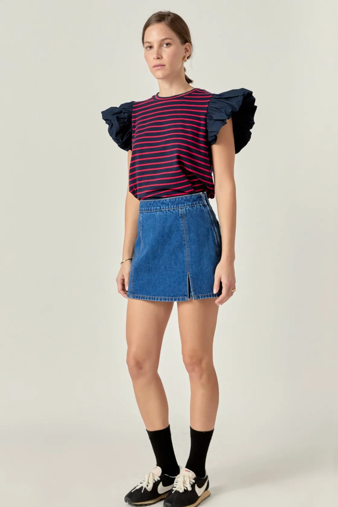 english_factory__striped__7-1.webp ENGLISH FACTORY Tops*- Striped Knit with Poplin Puff Sleeve Top