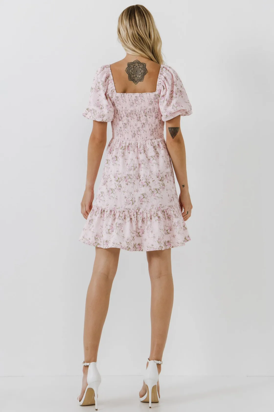 english_factory__textured_2-14.webp ENGLISH FACTORY Puff Sleeve | Floral Dresses*- Textured Floral Mini Dress PINK