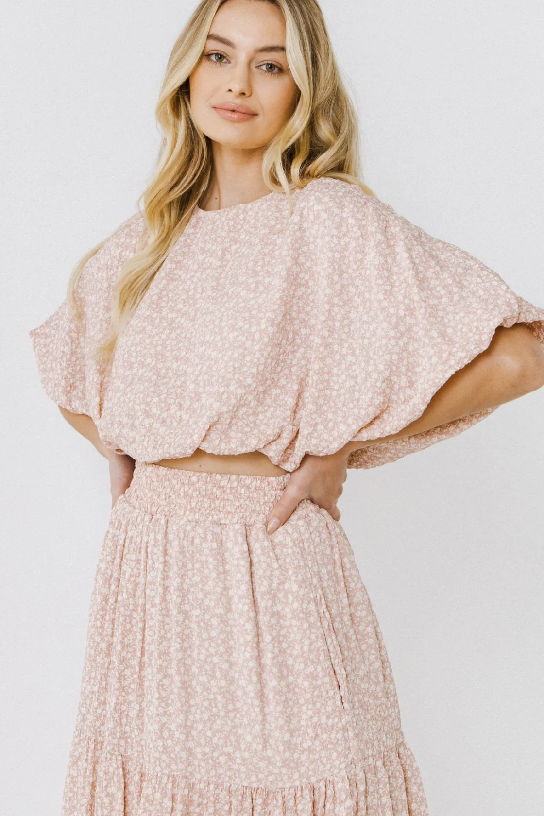 english_factory__women_wo_8-1.webp ENGLISH FACTORY Tops*- Women Woven Cropped Puff Blouse