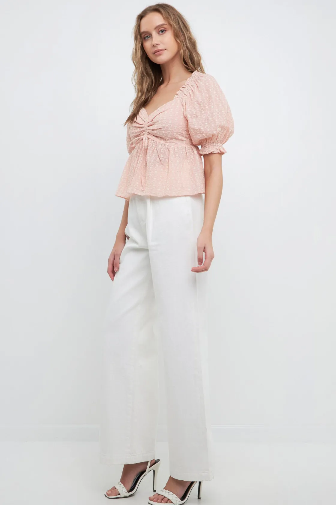 free_the_roses___embroide_1-1.webp FREE THE ROSES Tops*- Embroidered SweetHeart Top with Puff Sleeves PINK
