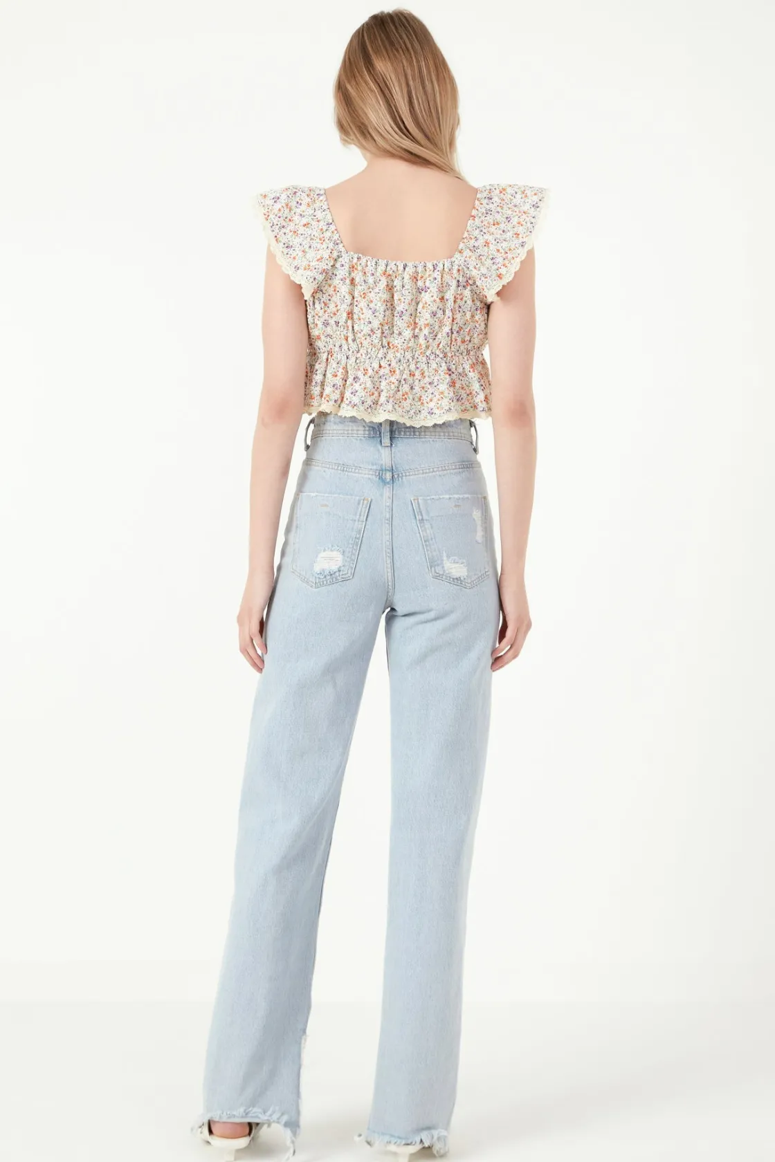free_the_roses___embroide_2-4.webp FREE THE ROSES Tops*- Embroidered Ruffled Bandeau Top CREAM