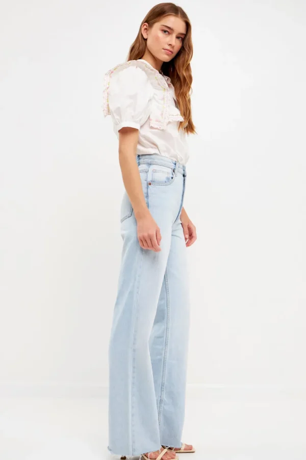FREE THE ROSES Tops*- Floral Embroiderd Short Sleeve Top OFFWHITE