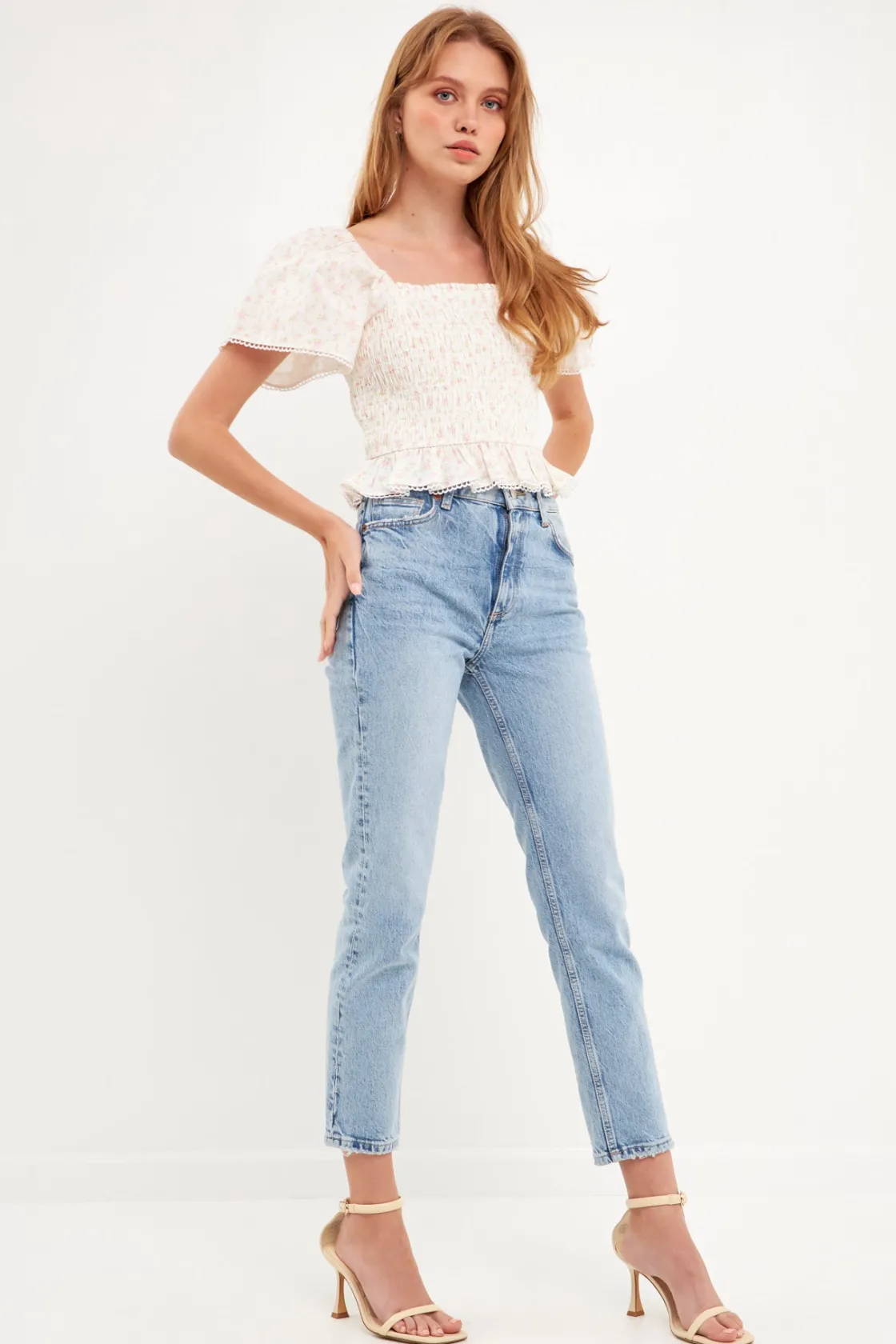 free_the_roses___floral_l_1.webp FREE THE ROSES Tops*- Floral Linen Smocked Top with Lace Trim IVORY