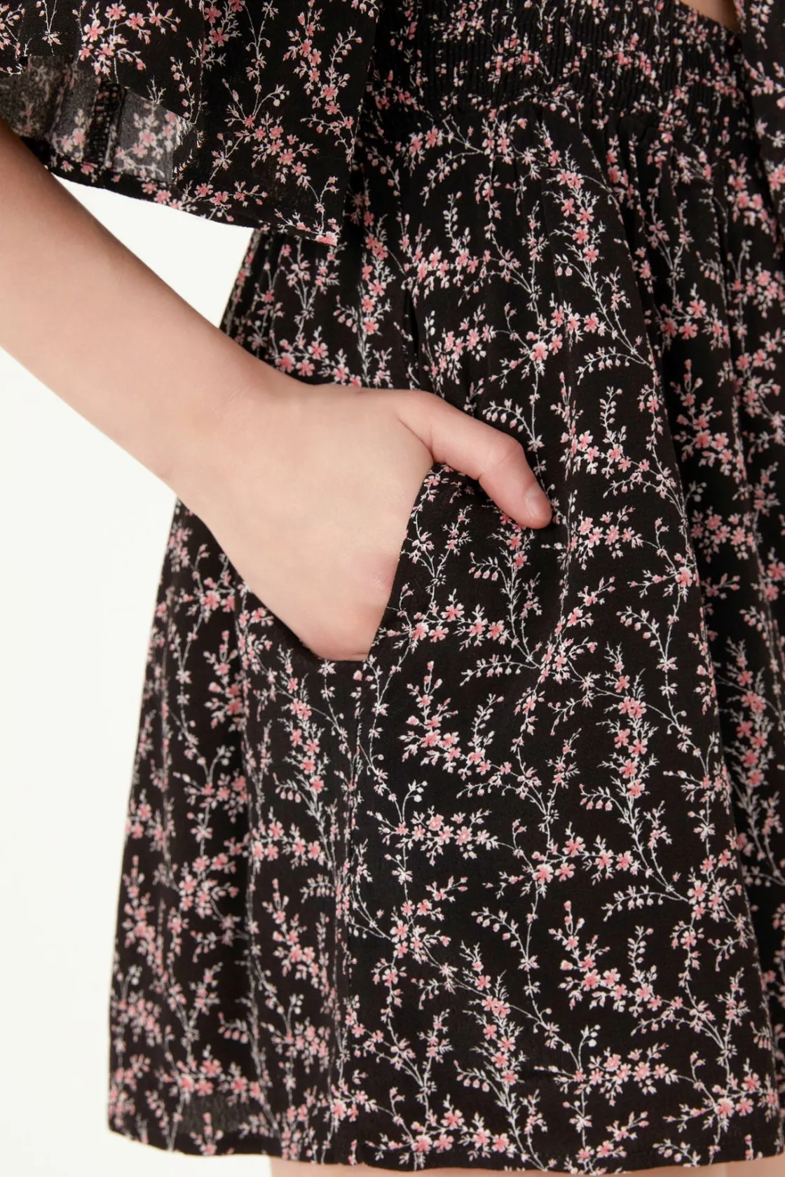 free_the_roses___floral_t_0.webp FREE THE ROSES Tops*- Floral Tied Detail Romper BLACKMULTI