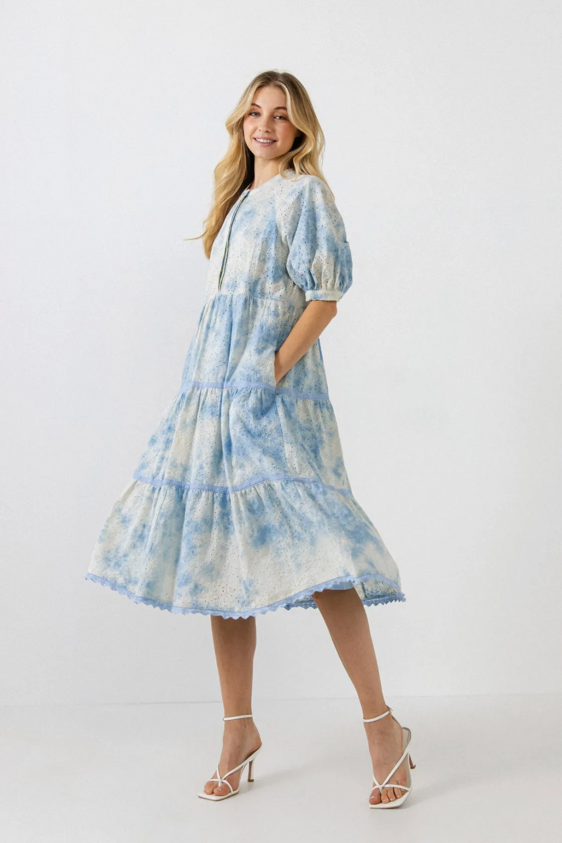 free_the_roses___paisely__3-2.webp FREE THE ROSES Puff Sleeve | Tops*- Paisely Eyelet Midi Dress with Tie-dye Effect BLUE
