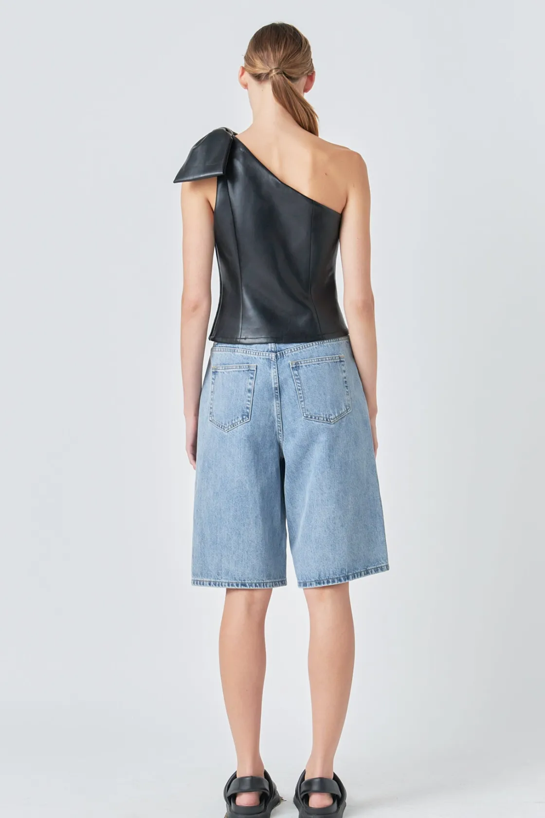 grey_lab__asymmetric_faux_4.webp GREY LAB Tops*- Asymmetric Faux Leather Top with Bow Tie BLACK