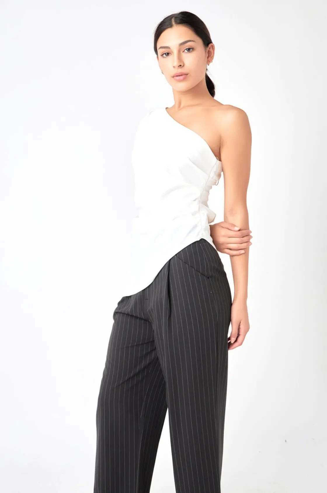 grey_lab__asymmetric_ruch_10.webp GREY LAB Tops*- Asymmetric Ruched Top