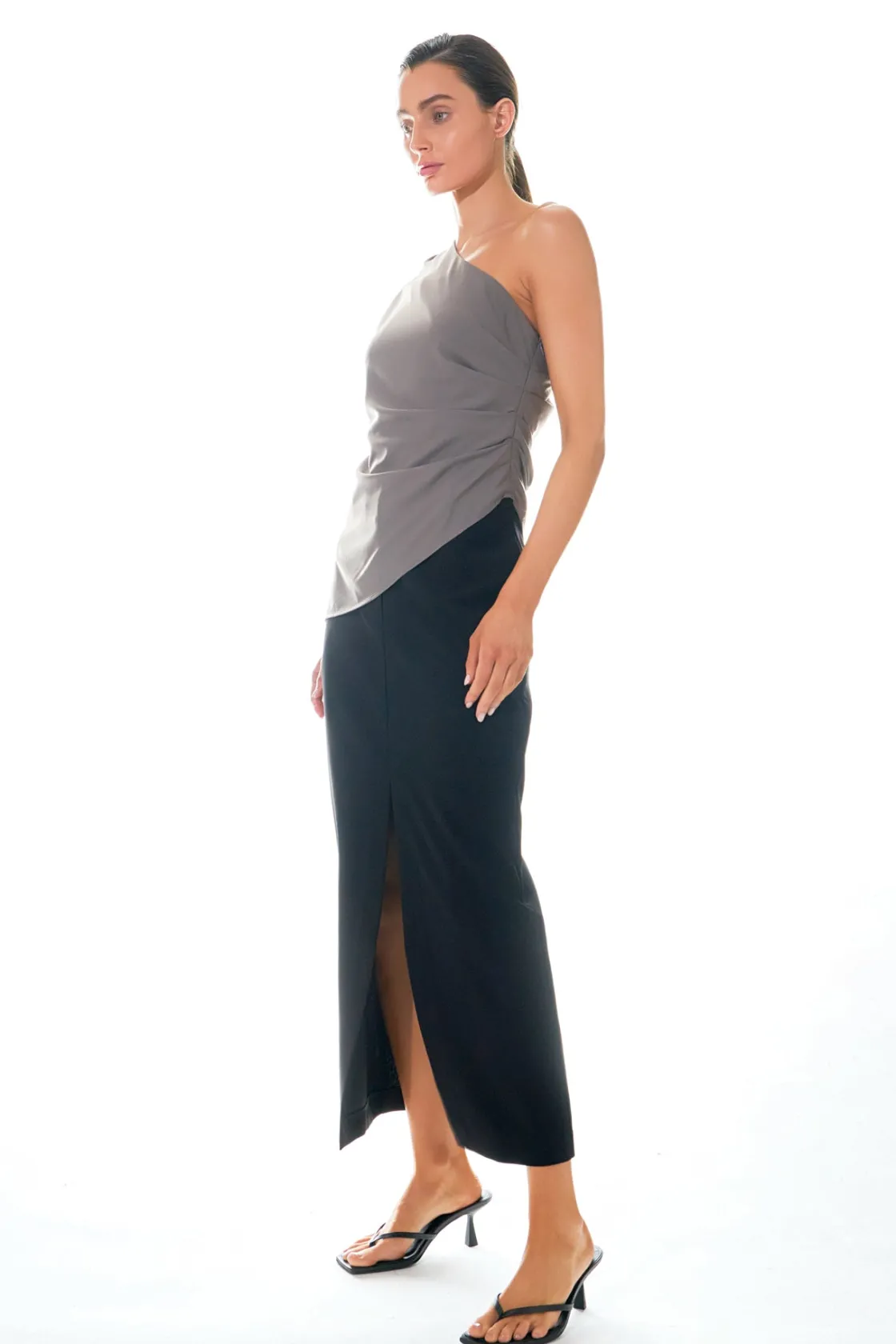 grey_lab__asymmetric_ruch_2.webp GREY LAB Tops*- Asymmetric Ruched Top