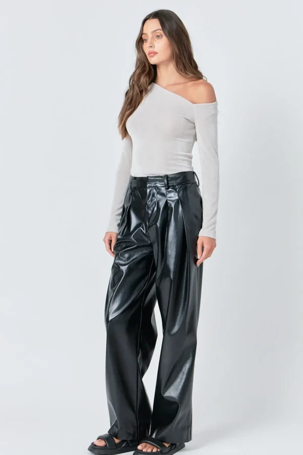 GREY LAB Tops*- Asymmetric Shoulder Top
