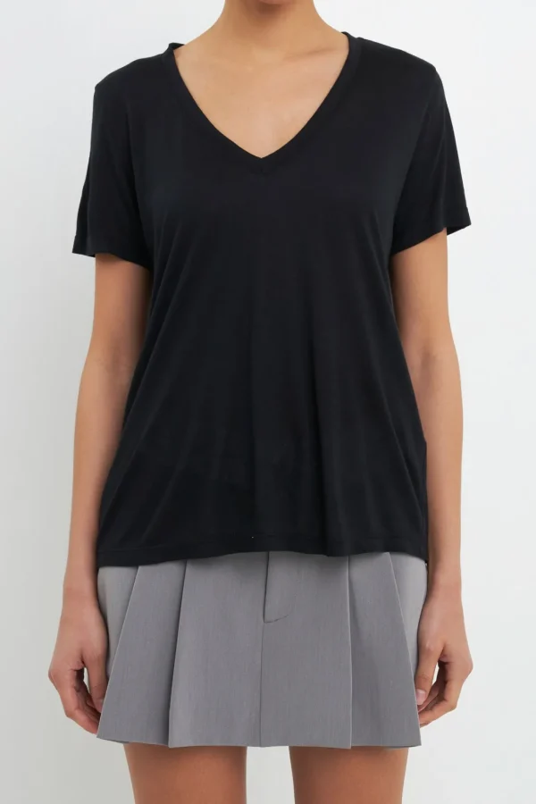 GREY LAB Tops*- Classic V-neck T-shirt