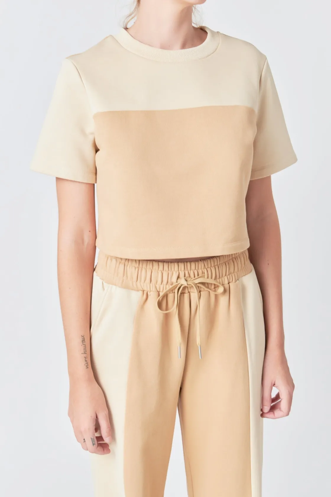 grey_lab__colorblock_loun_1-1.webp GREY LAB Loungewear | Tops*- Colorblock Loungewear Top TAN