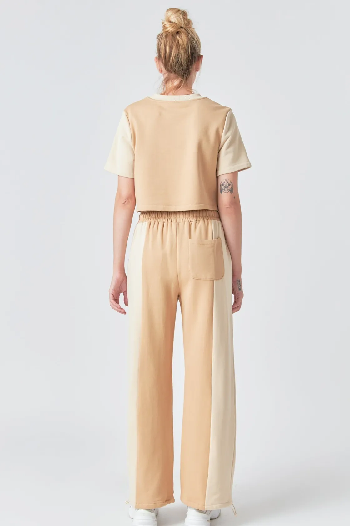 grey_lab__colorblock_loun_3-1.webp GREY LAB Loungewear | Tops*- Colorblock Loungewear Top TAN