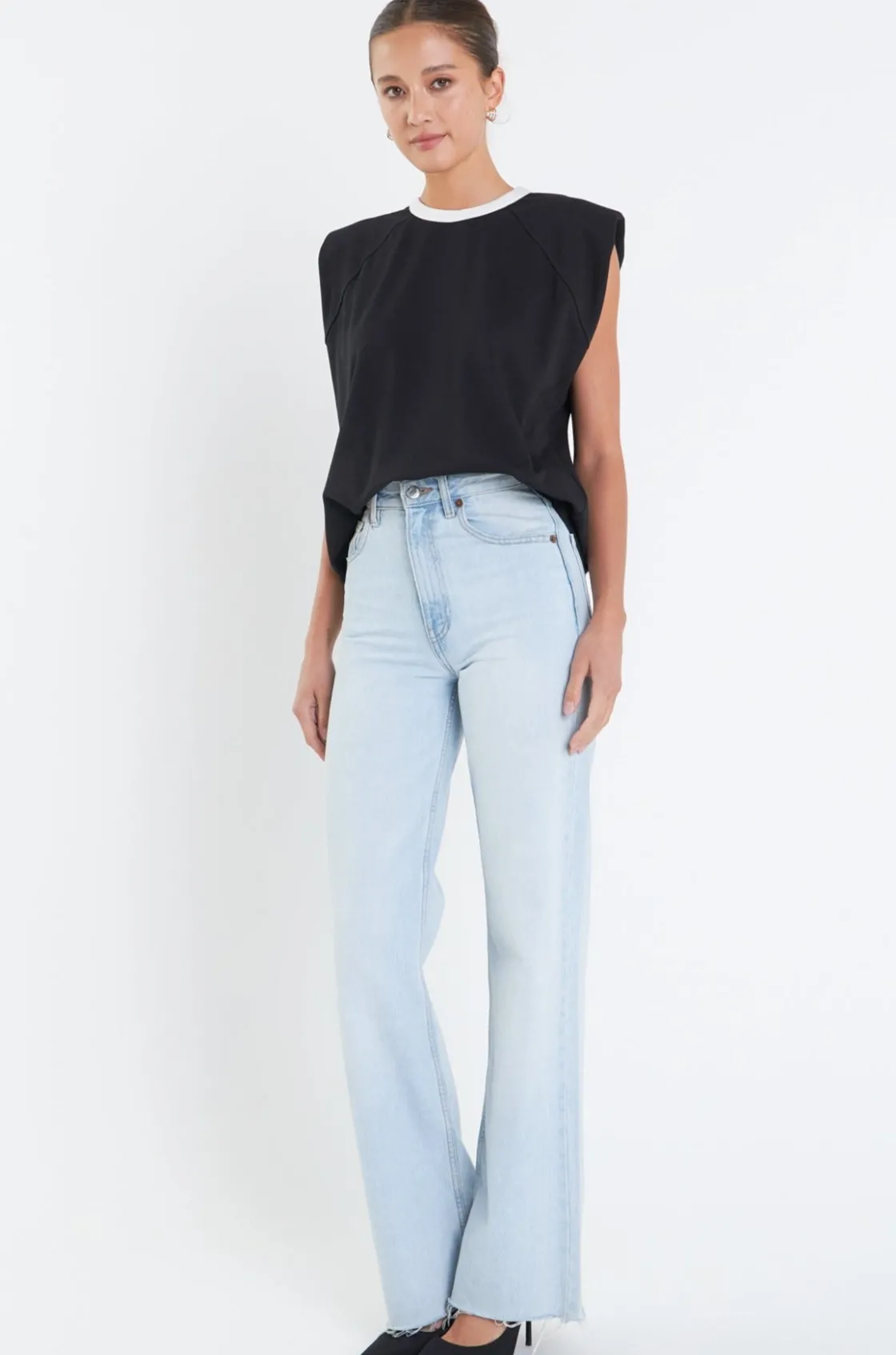 grey_lab__contrast_neckli_2.webp GREY LAB Tops*- Contrast Neckline Sleeveless Top BLACK