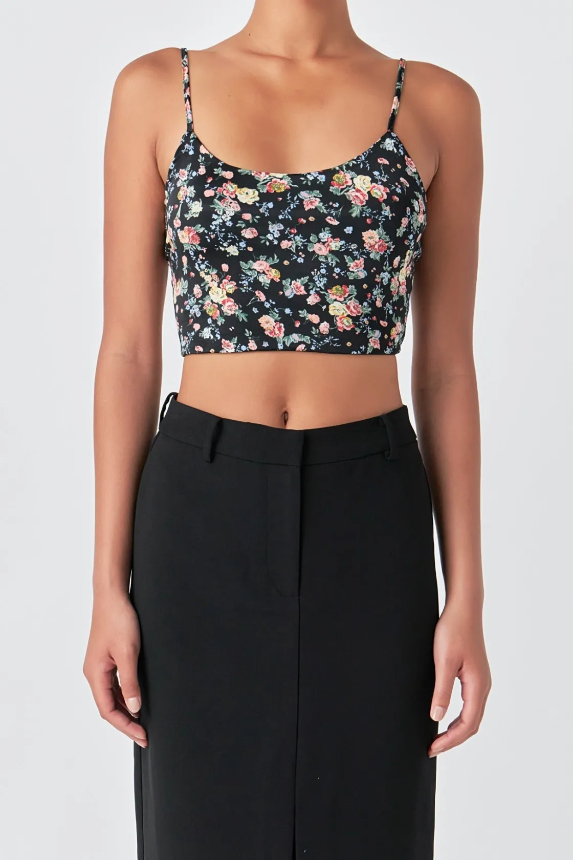 grey_lab__floral_cropped__0.webp GREY LAB Tops*- Floral Cropped Tank BLACKMULTI