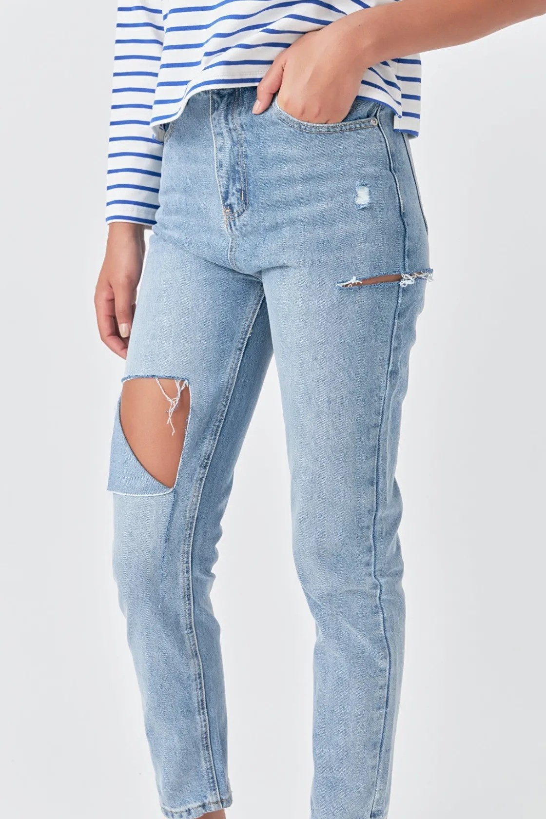 grey_lab__high_waist_ripp_8.webp GREY LAB Denim | Tops*- High Waist Ripped Jeans