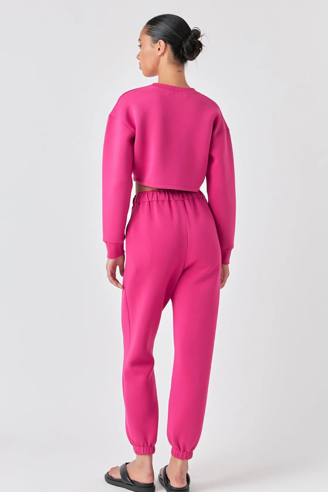 grey_lab__loungewear_crop_12.webp GREY LAB Loungewear | Matching Sets*- Loungewear Cropped Sweatshirt