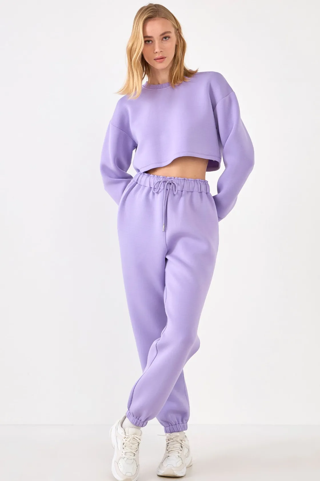 grey_lab__loungewear_crop_35.webp GREY LAB Loungewear | Matching Sets*- Loungewear Cropped Sweatshirt