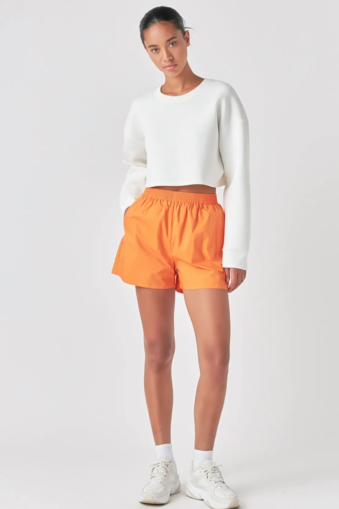 grey_lab__loungewear_crop_5.webp GREY LAB Loungewear | Matching Sets*- Loungewear Cropped Sweatshirt