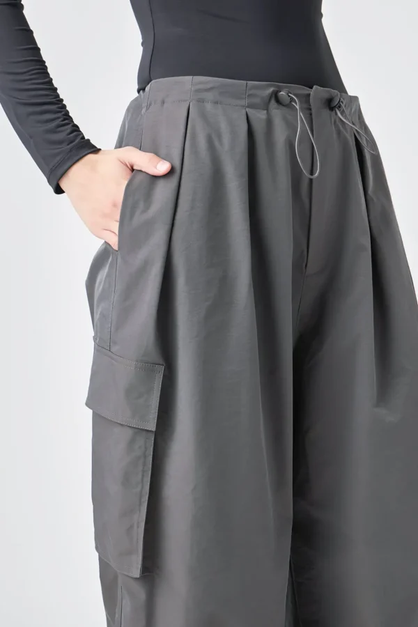 GREY LAB Pants | Tops*- Low Waisted Pleated Cargo Pants