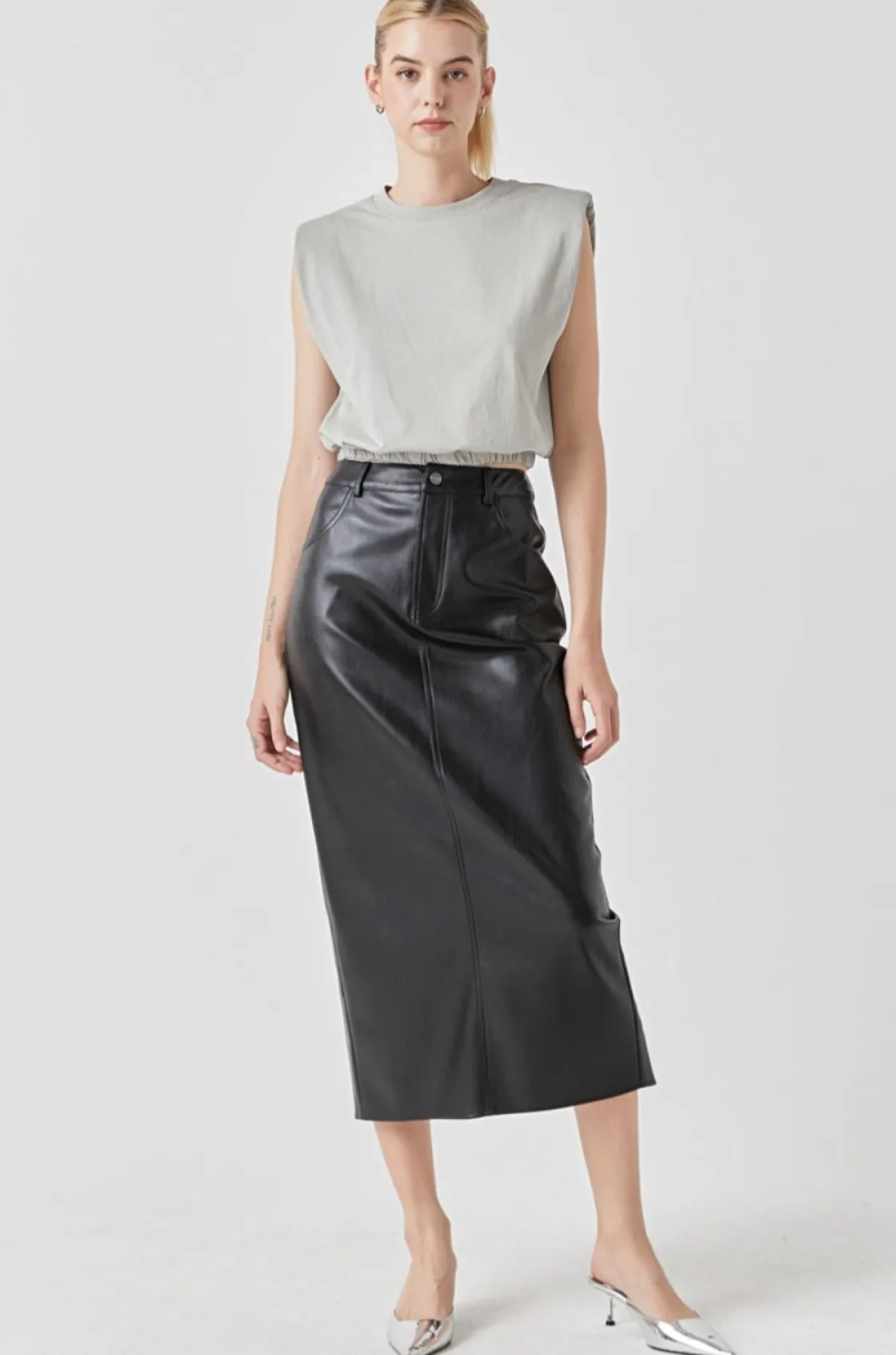 grey_lab__open_back_cropp_1.webp GREY LAB Tops*- Open Back Cropped Top