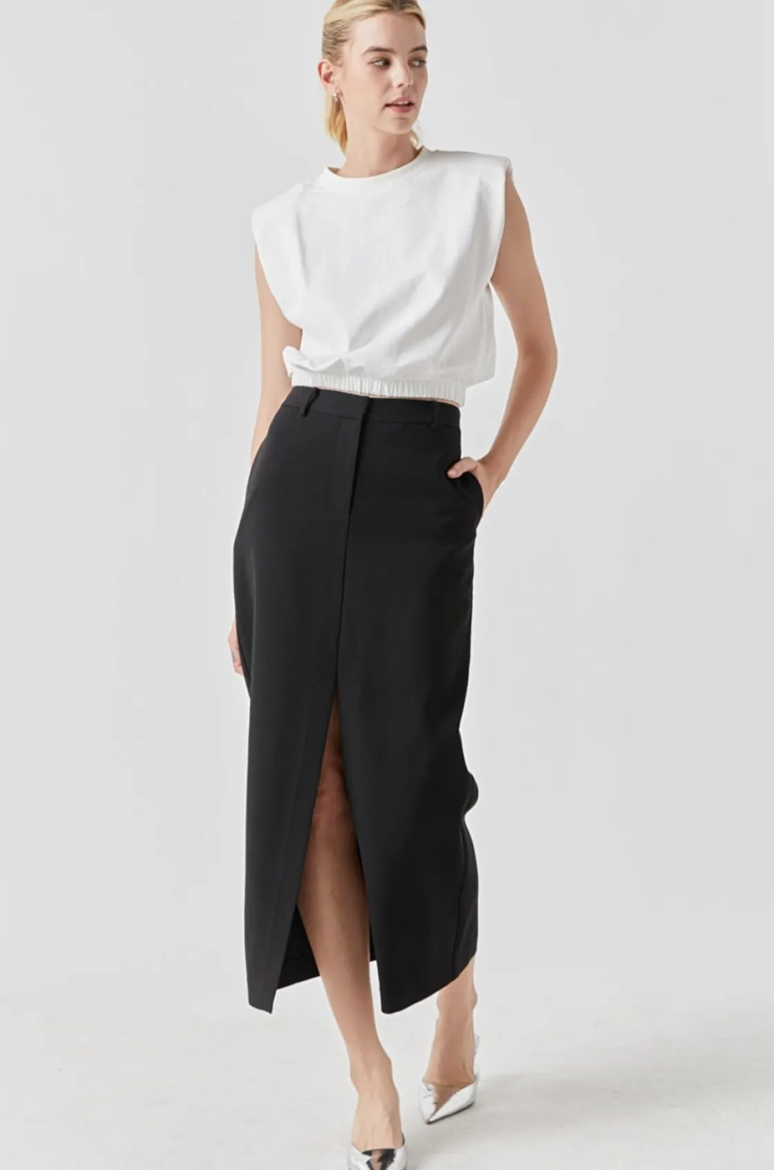 grey_lab__open_back_cropp_6.webp GREY LAB Tops*- Open Back Cropped Top