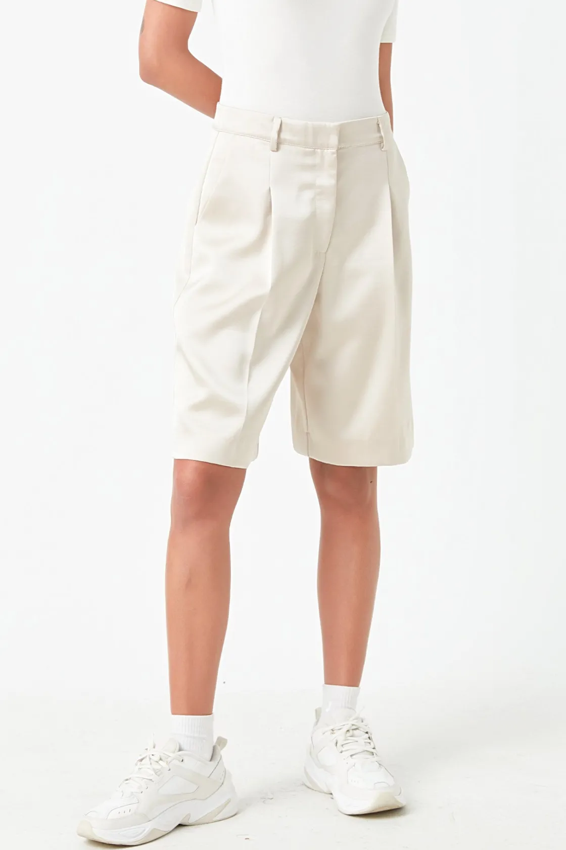 grey_lab__pleated_wide_sa_3.webp GREY LAB Shorts & Skorts | Tops*- Pleated Wide Satin Shorts CREAM