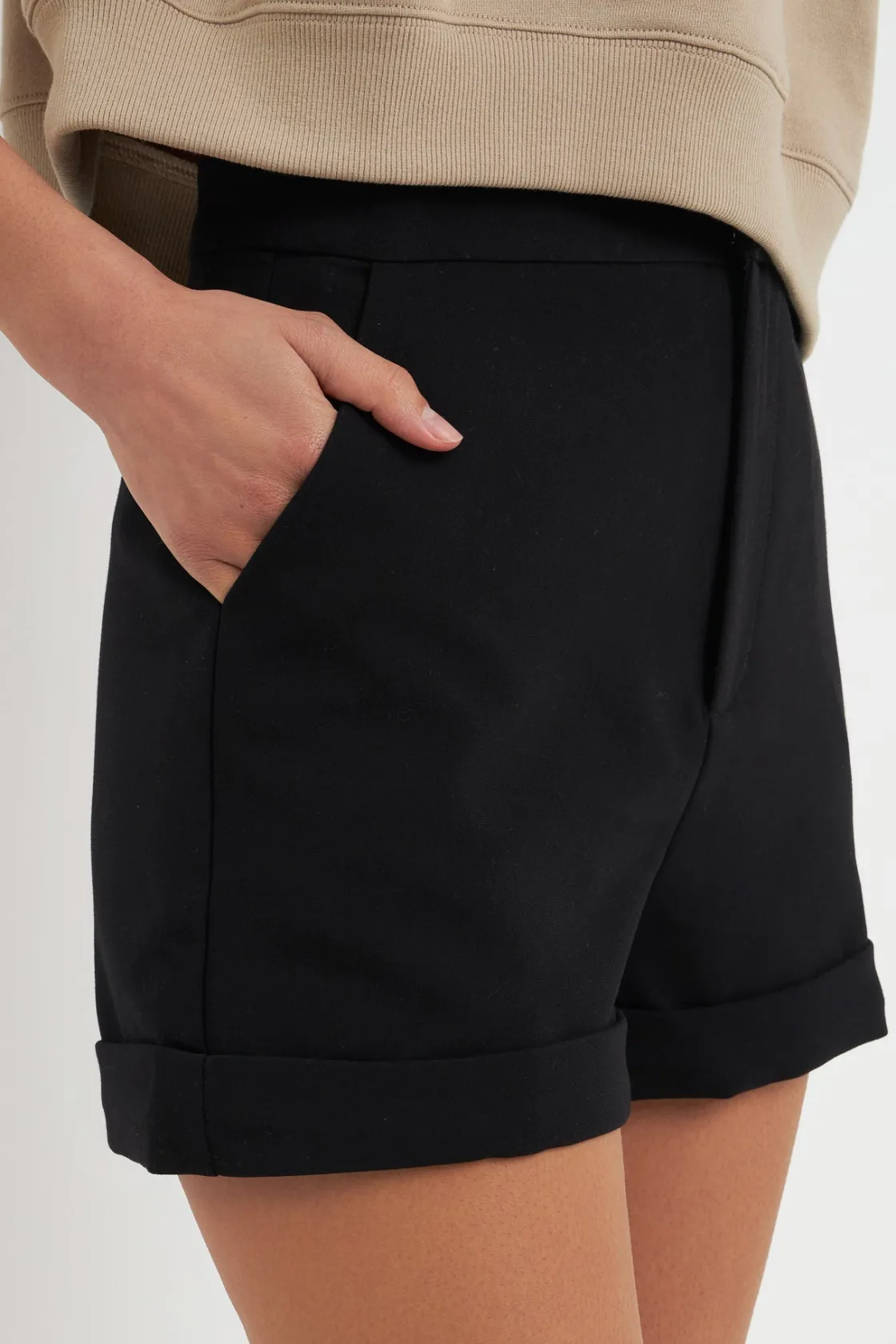 grey_lab__tailored_basic__0.webp GREY LAB Shorts & Skorts | Tops*- Tailored Basic Shorts BLACK